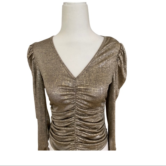 Rachel Zoe Metallic Ruched Long Sleeves Top. Size: Small - Picture 3 of 5